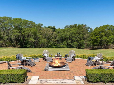 Jaspers Brush - Tranquil Gardens & Stunning Views - Yamba Accommodation 3