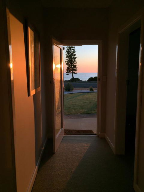 Jewel Of The South Beachside Holiday Rental - Yamba Accommodation 2
