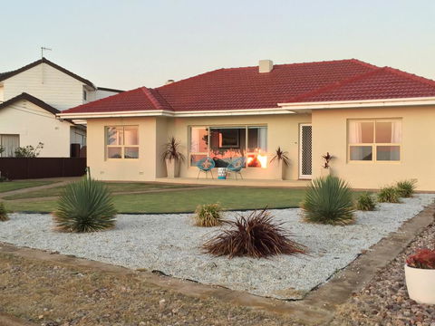 Jewel Of The South Beachside Holiday Rental - Yamba Accommodation 0