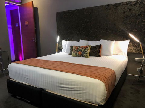 Junction Hotel - Yamba Accommodation 2
