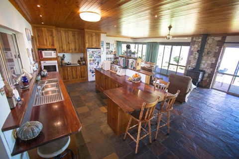 Jury Road - Yamba Accommodation 3