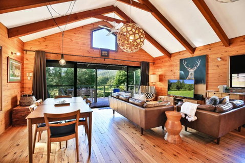 Kangaroo Valley Timber Cabin - Yamba Accommodation 0