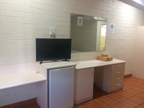 Katherine Motel - Yamba Accommodation 1