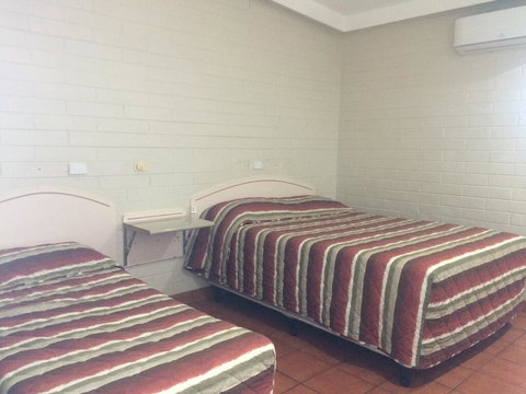 Katherine Motel - Yamba Accommodation 3