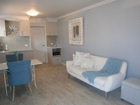 Kindred Studio Apartments - Yamba Accommodation 0