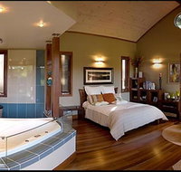King Ludwigs Cottage - Yamba Accommodation