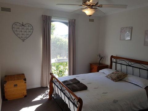 Kings Cottage - Yamba Accommodation 3