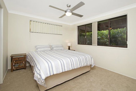 KINGSCLIFF HOLIDAY HOME ON THE HILL - SYD'S VIEW - Yamba Accommodation 1