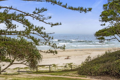 KINGSCLIFF NOR NOR EAST 101 ON MARINE PARADE - Yamba Accommodation 0