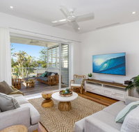 KINGY BEACH HOUSE  162 - Yamba Accommodation