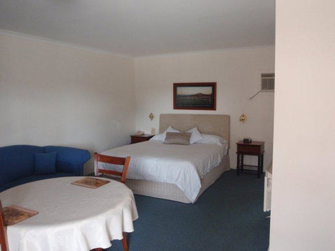 Kinross Inn - Yamba Accommodation 0