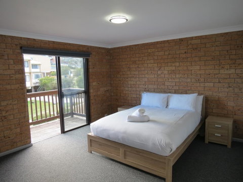 Kirwan Gardens 4 - Yamba Accommodation 2