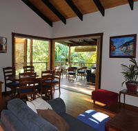 Kookaburra Cottage at Uralba Eco Cottages - Yamba Accommodation