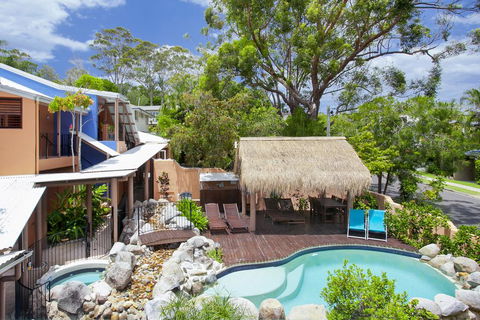 L'Auberge Noosa - Yamba Accommodation 0