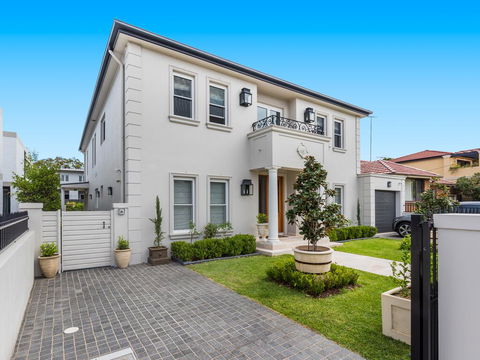 La Maison 1789 Boutique Guest Apartment - Yamba Accommodation 0