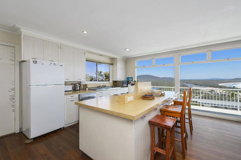 La Mer, 19 Dulconghi Street - Yamba Accommodation 1
