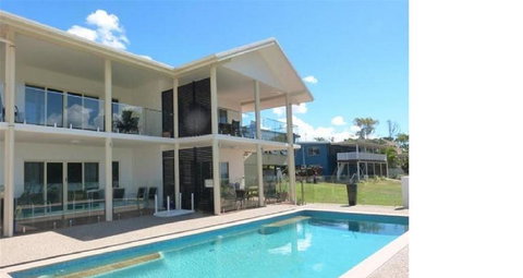 La Riviera - Yamba Accommodation 0
