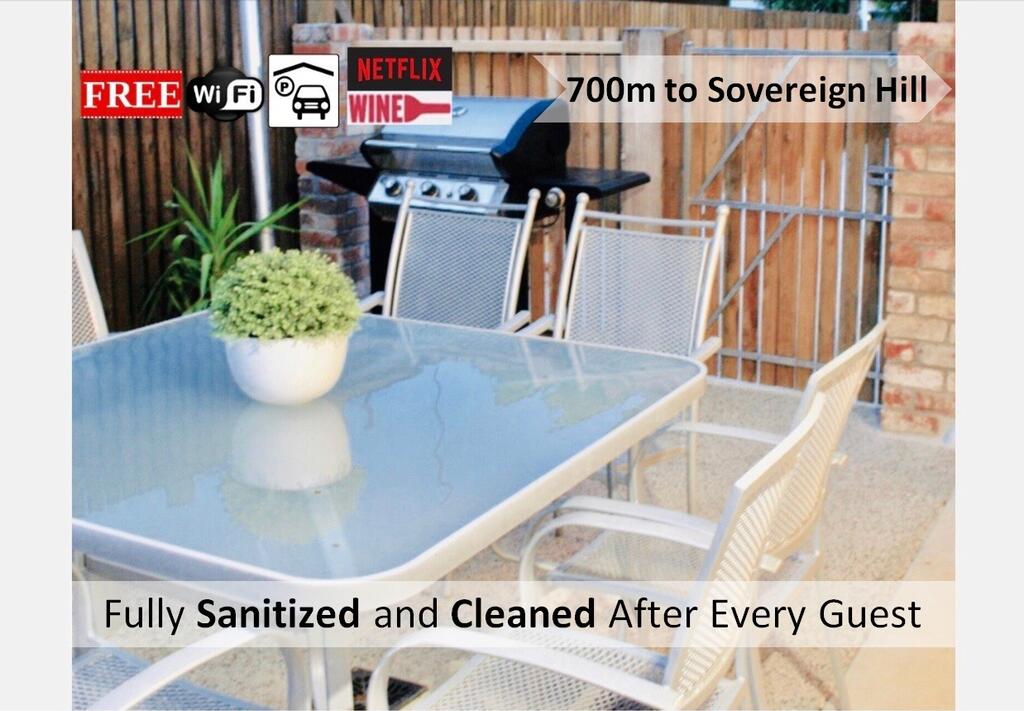 Canadian VIC Yamba Accommodation