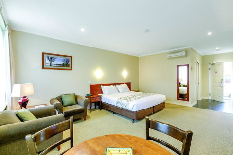 Lake Inn - Ballarat - Yamba Accommodation 3