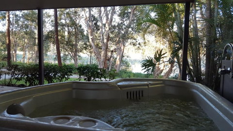 Lake Russell Lakeside Retreat - Yamba Accommodation 0