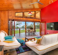 Lake Tinaroo Waterfrontage - Yamba Accommodation