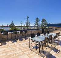 Lakeshore Apartments - Unit 5 - Yamba Accommodation