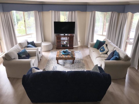 Large Family Home - Yamba Accommodation 0