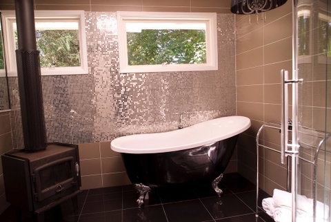 Leura Camellias - Yamba Accommodation 3