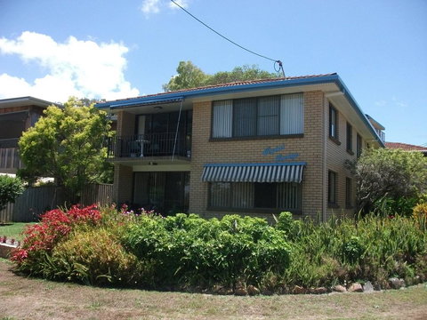 Light, Airy 1st Floor Unit - Marbrin Close, Bellara - Yamba Accommodation 0