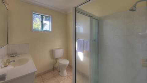 Lucinda Fishing Lodge - Yamba Accommodation 3