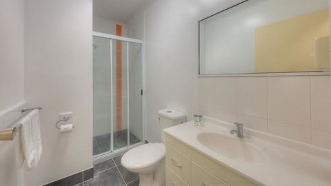 Lucinda Fishing Lodge - Yamba Accommodation 1