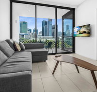 Luxe Apartment with Balcony and Pool Near Galleries - Yamba Accommodation