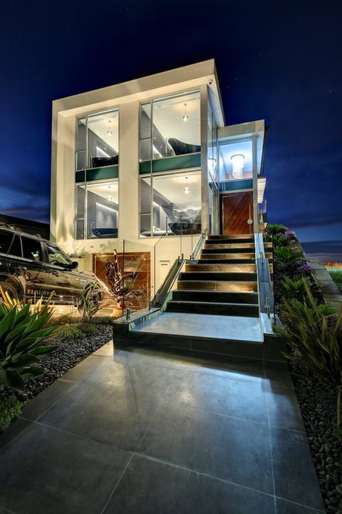 Luxe Haus - Yamba Accommodation 3