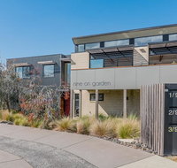 Luxe Townhouse - Linen/WiFi Included - Yamba Accommodation