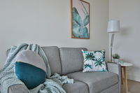 Luxurious and Chic 2BR Apartment in Melbourne CBD