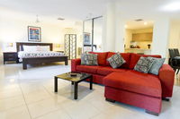 Luxury 1 bed Apartment new King Bed  Bath