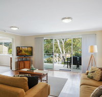 Luxury Boardwalk Apartment - Unit 7 - Yamba Accommodation