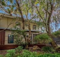 LUXURY BY THE SEA - CLOSE TO THE BEACH - Yamba Accommodation