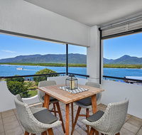Luxury Cairns Penthouse Apt with Ocean Views 903 - Yamba Accommodation