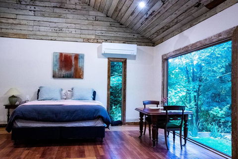 Luxury Forest Retreat - Puffing Billy - Yamba Accommodation 3
