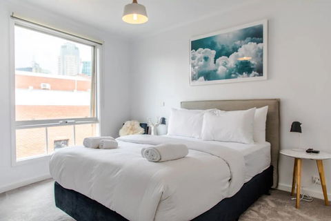 Luxury Spacious 2 Bedroom Fitzroy Apartment - Yamba Accommodation 3