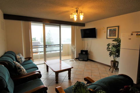 Macquarie Towers 17 1 Waugh Street - Yamba Accommodation 1