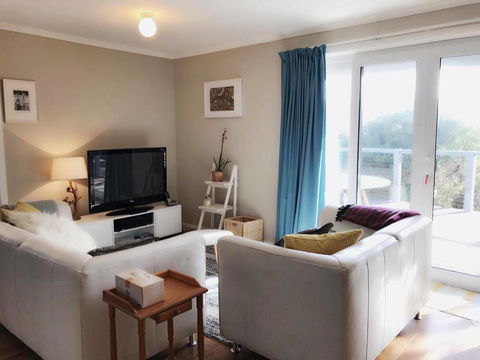 Magic Beach Cottage - Yamba Accommodation 0