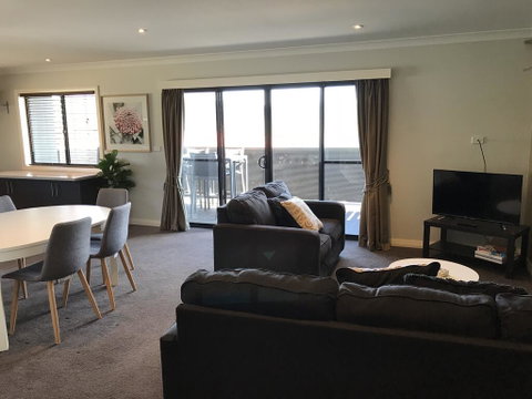 Maison Noir 1 - Yamba Accommodation 0