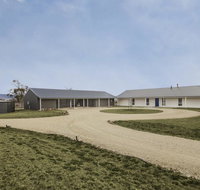 Manna Tree Farm -modern home with majestic views in stunning countryside - Yamba Accommodation