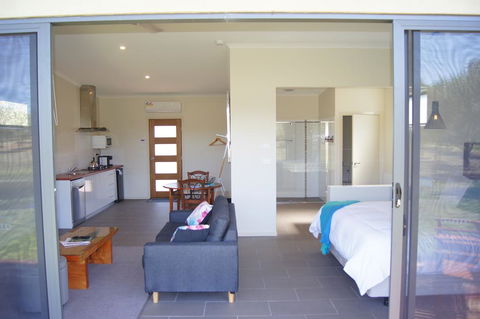 Manzanillo Grove Villa - Yamba Accommodation 3