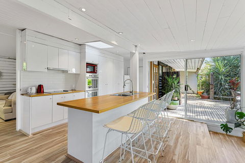 MARTHA COTTAGE - MT MARTHA - Yamba Accommodation 2