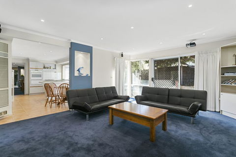 McCrae On The Beach - Right On The Magnificent Beach - Yamba Accommodation 3