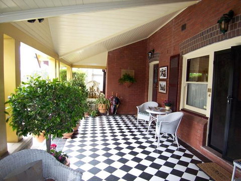 Megalong Manor - Yamba Accommodation 2