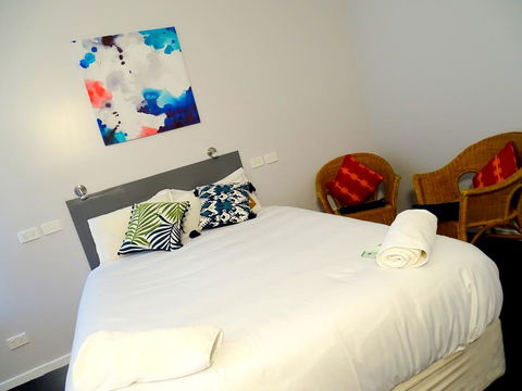 Mercury Motor Inn - Yamba Accommodation 2
